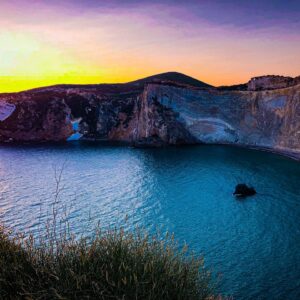 Ponza: Incanto nell'Isola Gioiello